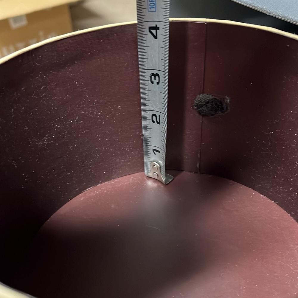 Empty UGG Box *🤩 pick a free gift $3-$20 to go in this empty box 🤩* - Picture 6 of 7